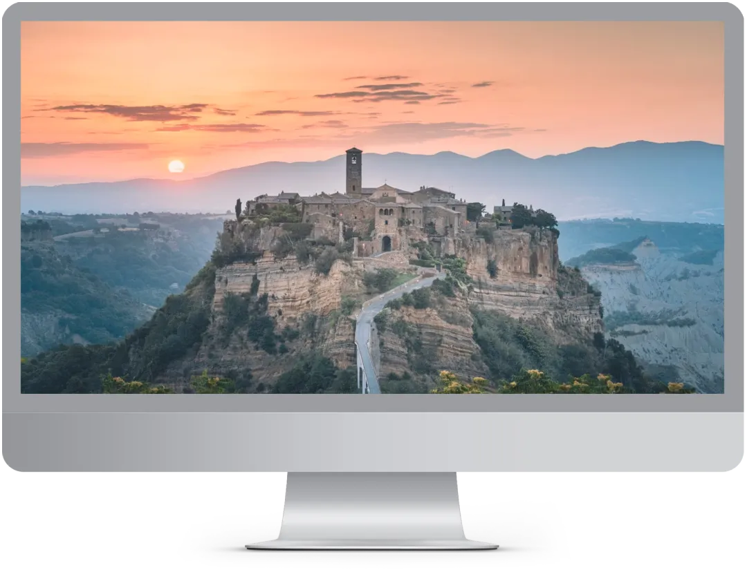 Computer con Immagine del Lazio che mostra il servizio realizzazione siti web Lazio