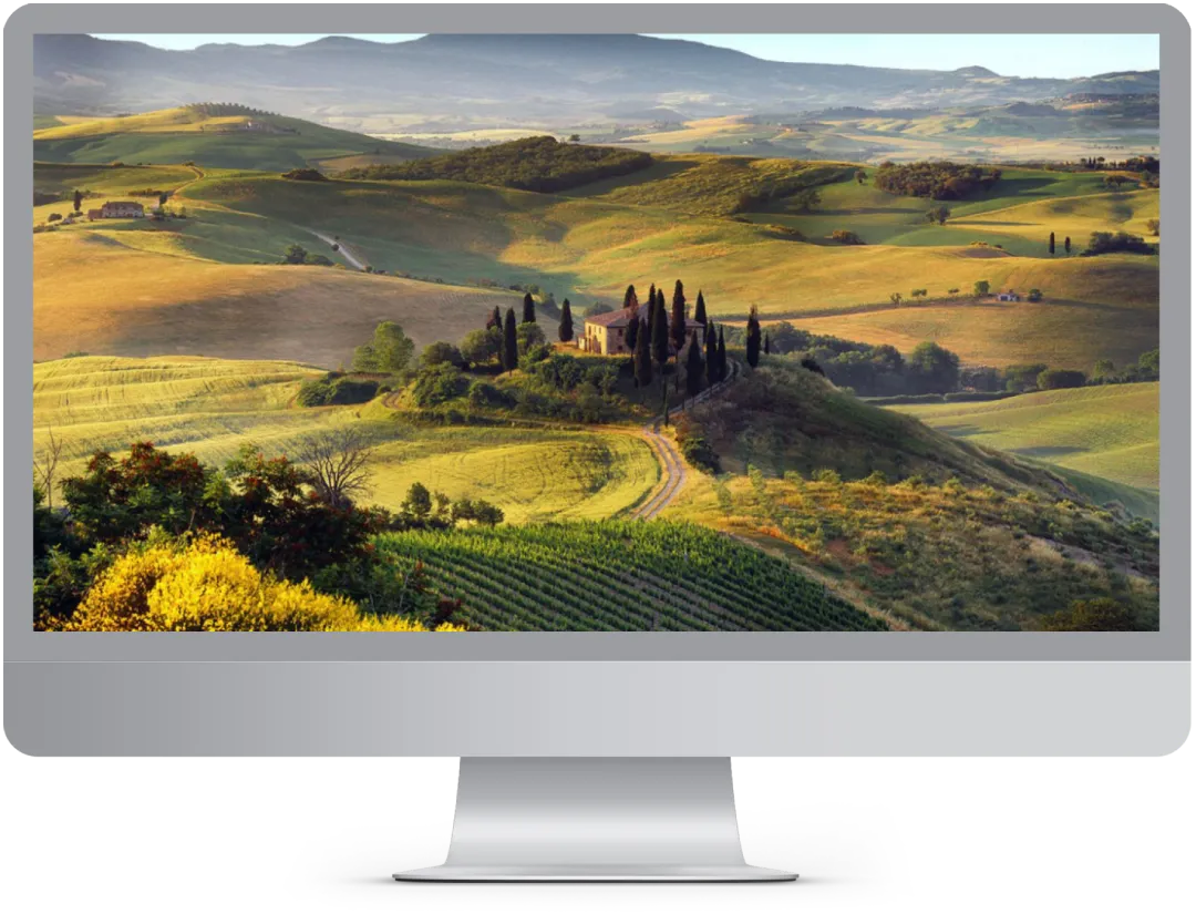 Computer con Immagine della Toscana che mostra il servizio di realizzazione siti web Toscana
